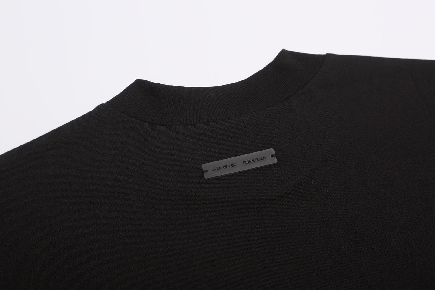 Fear of God Essentials Tシャツ